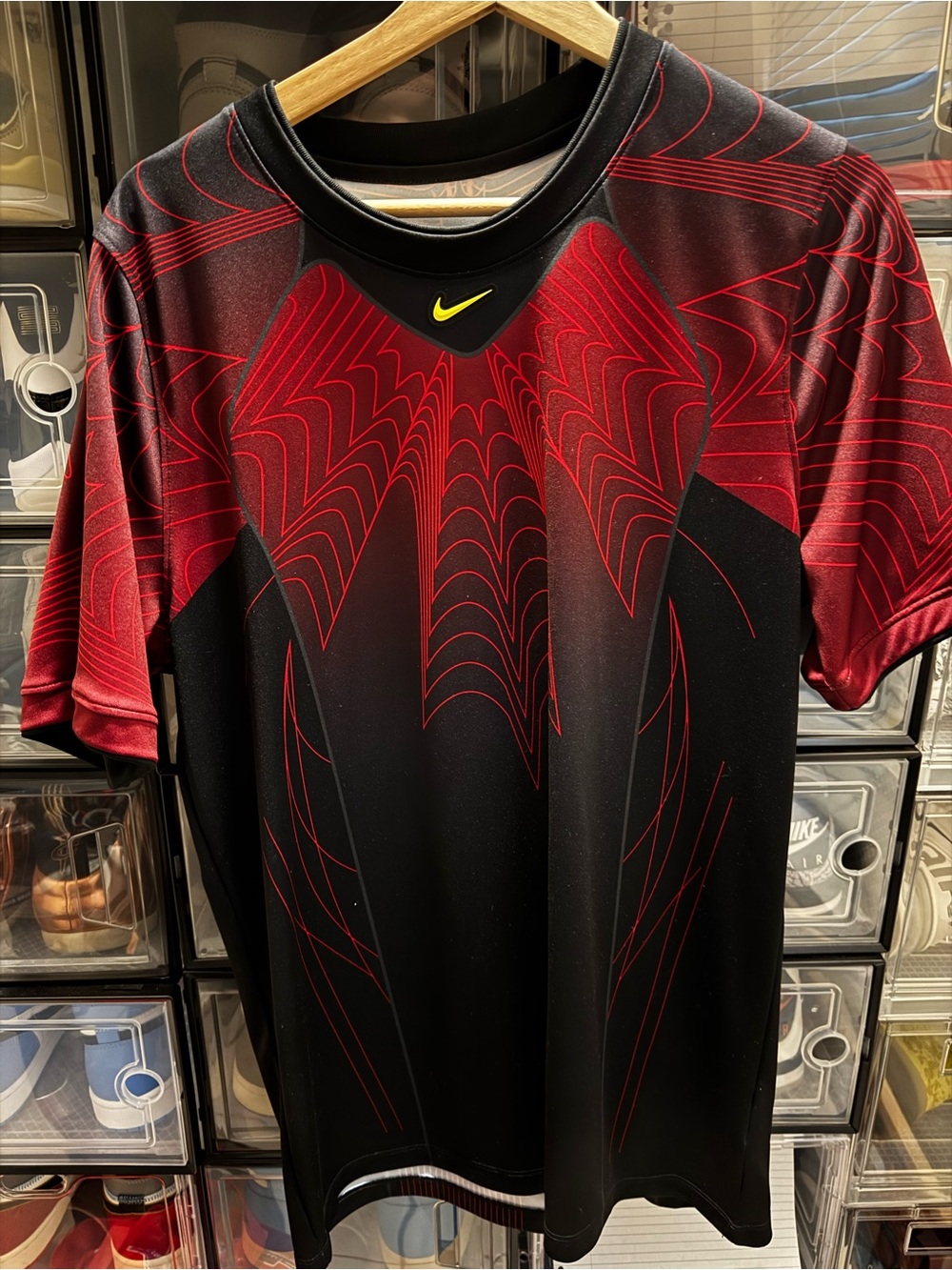 Nike Black and Red Men’s Graphic Athletic Jersey